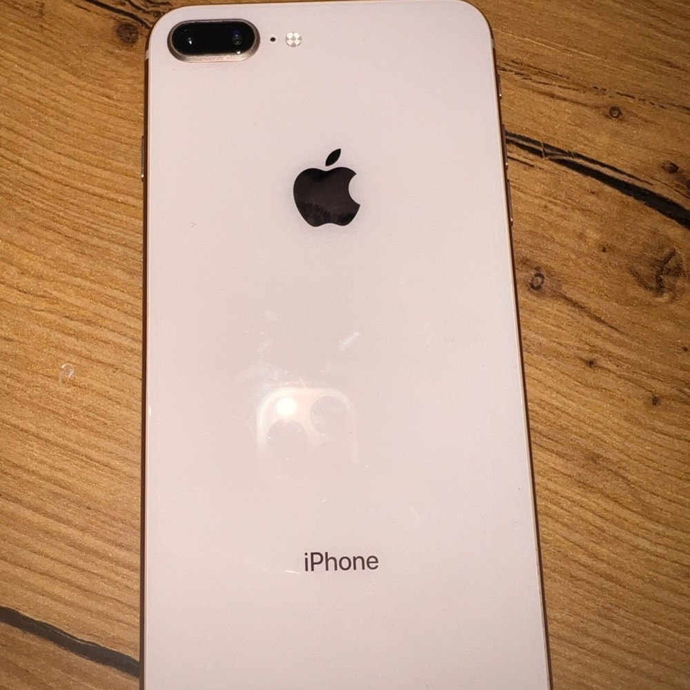Like New IPhone 8 Plus - Will factory reset upon purchase. 256GB